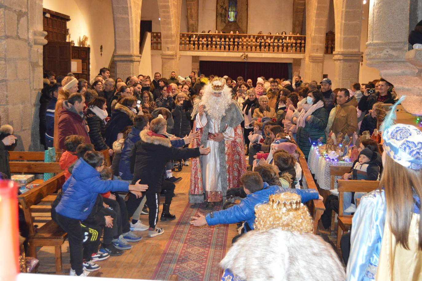 Día de fiesta en Linares de Riofrío por la llegada de los Reyes Magos