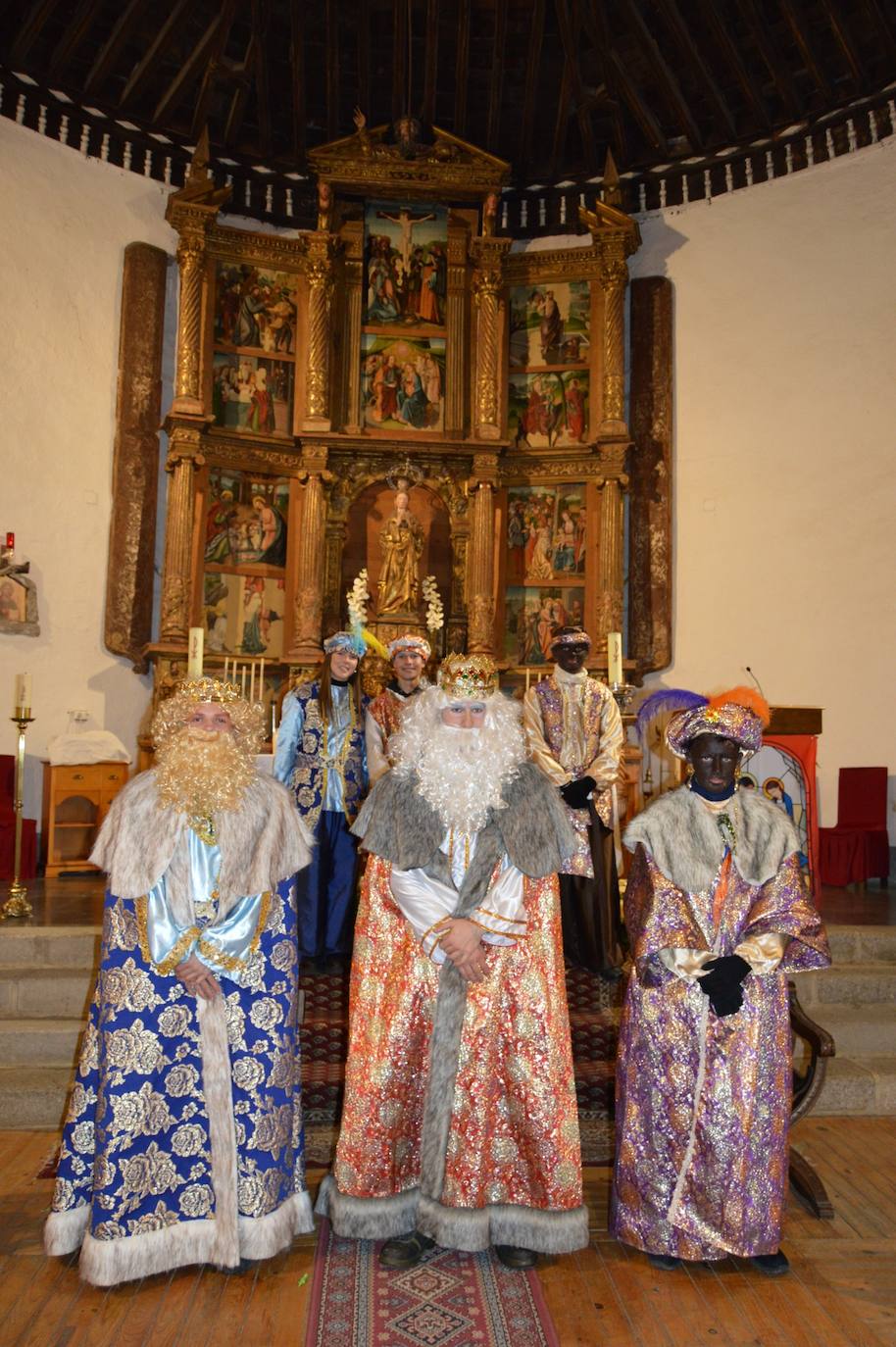 Día de fiesta en Linares de Riofrío por la llegada de los Reyes Magos