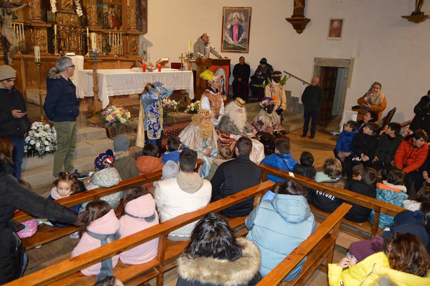 Día de fiesta en Linares de Riofrío por la llegada de los Reyes Magos