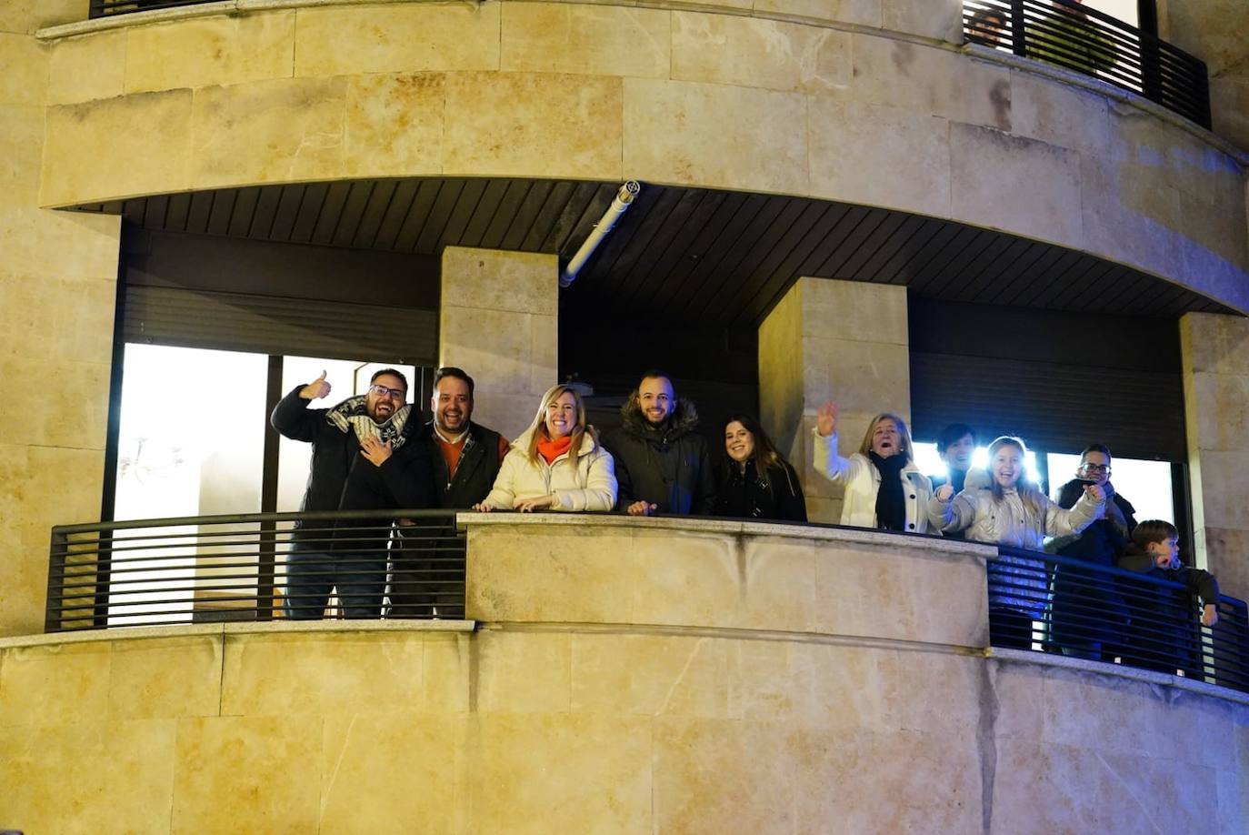 Los Reyes Magos reclaman la paz desde la Plaza Mayor de Salamanca