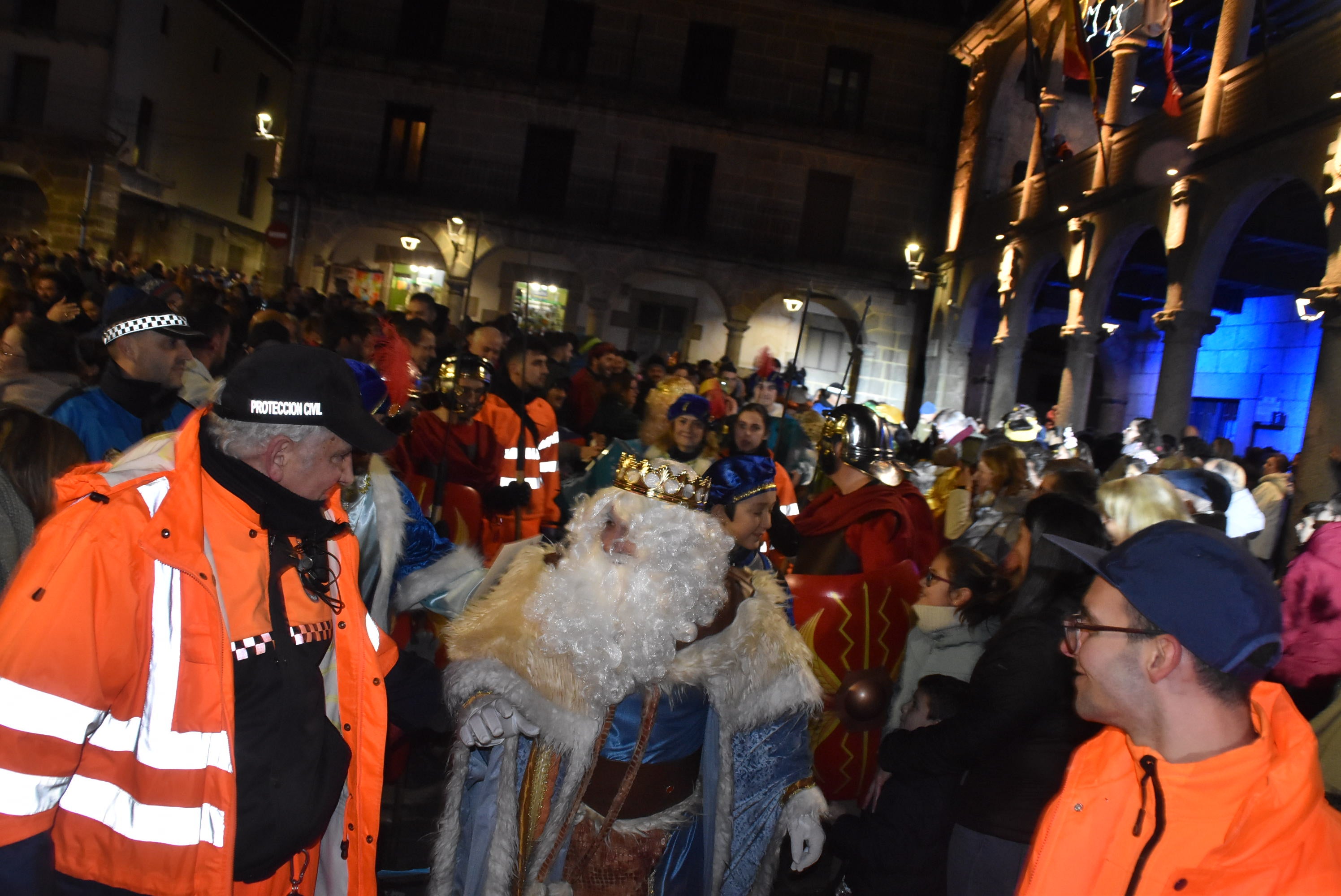 La llegada de los Reyes Magos llena las calles de Béjar