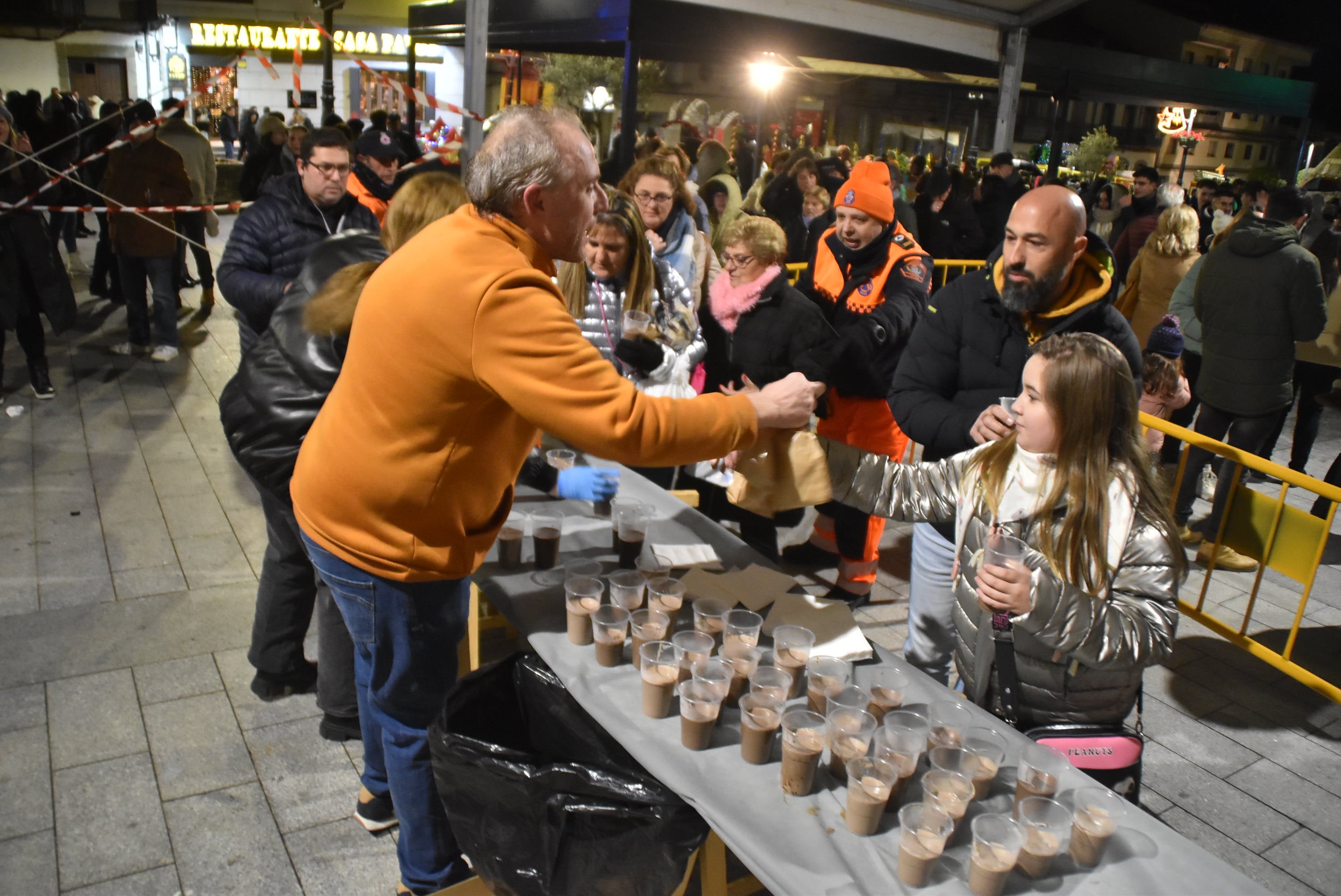 La llegada de los Reyes Magos llena las calles de Béjar