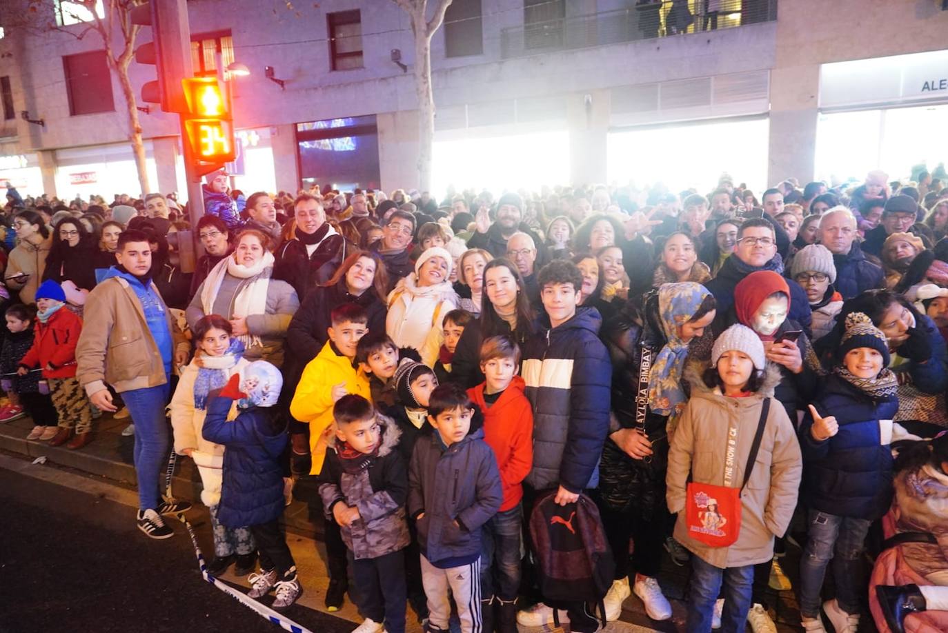 Los Reyes Magos reclaman la paz desde la Plaza Mayor de Salamanca