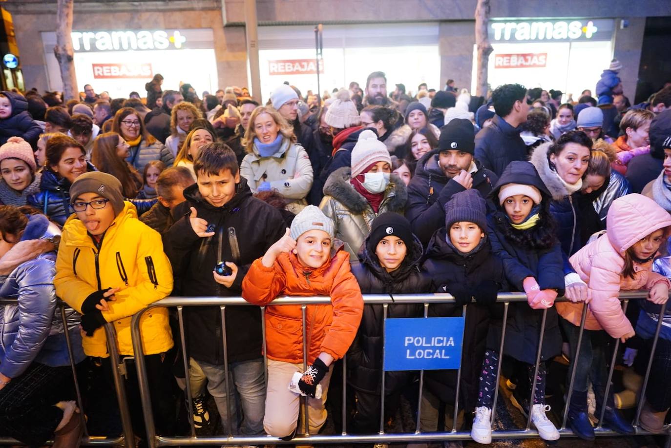 Los Reyes Magos reclaman la paz desde la Plaza Mayor de Salamanca