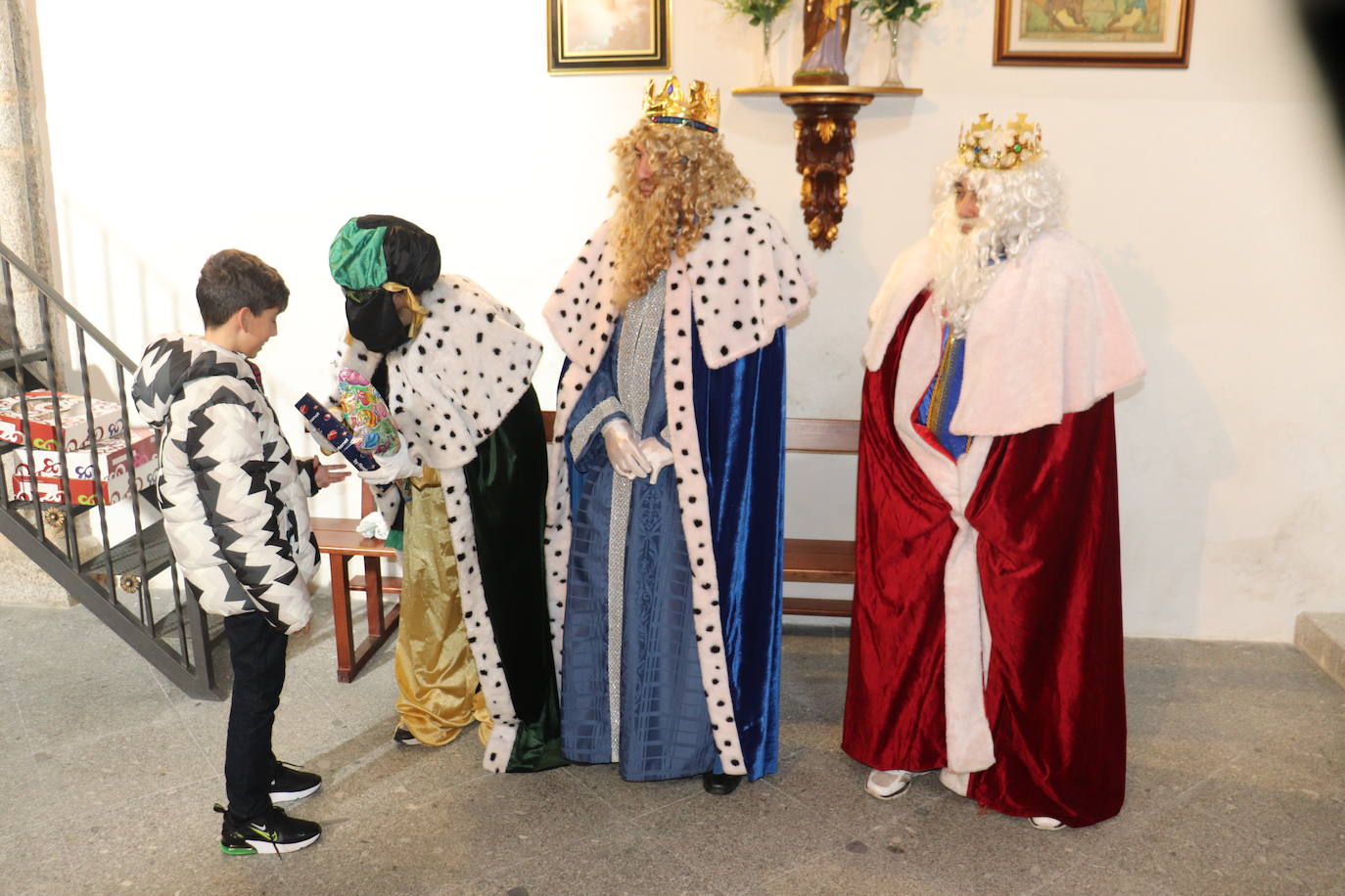 Cristóbal se mantiene fiel al cantar los chorizos en la fiesta de los Reyes Magos