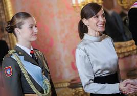 La Reina Letizia, con Leonor, en la Pascua Militar.