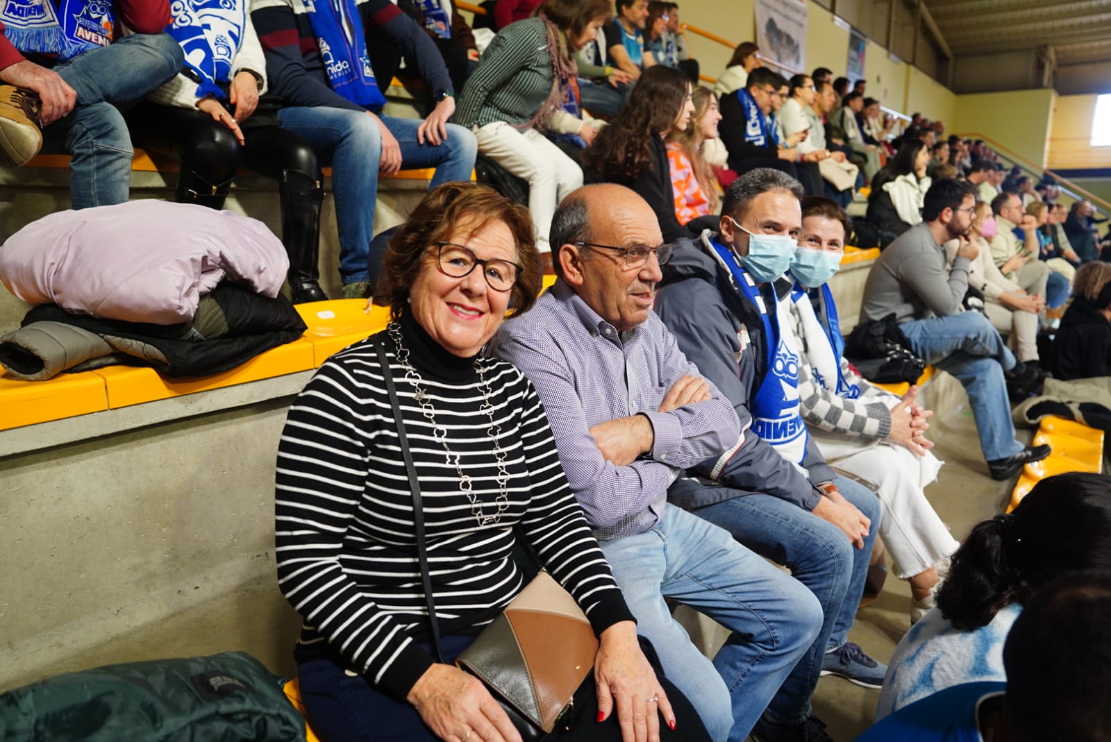 Búscate en la grada de Würzburg en el partido del Avenida contra el IDK