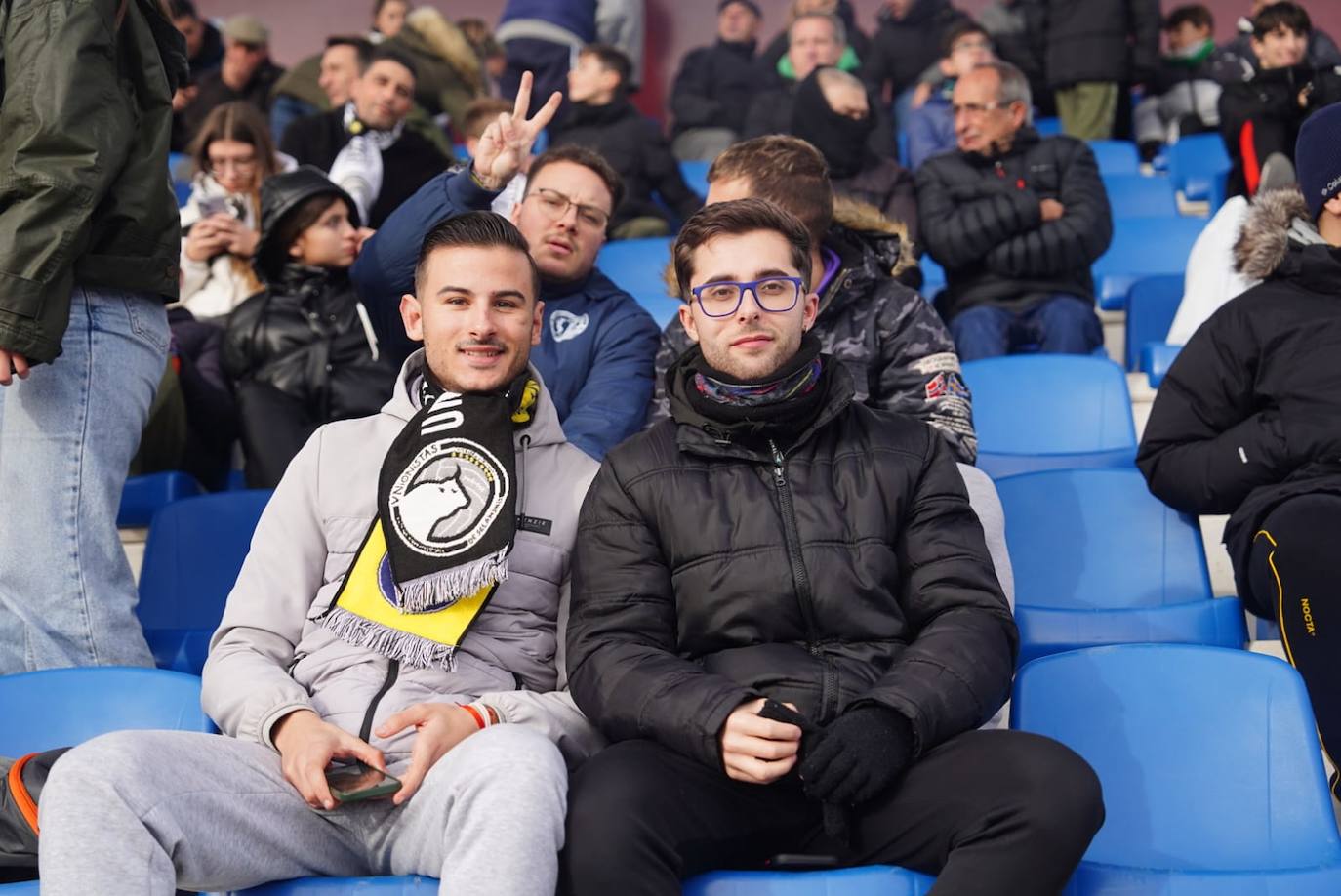 La afición de Unionistas responde a la llamada, ¡búscate en la grada!