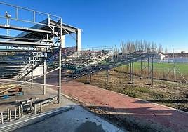 Nuevo tramo de grada instalado en uno de los dos córners del Fondo Este.