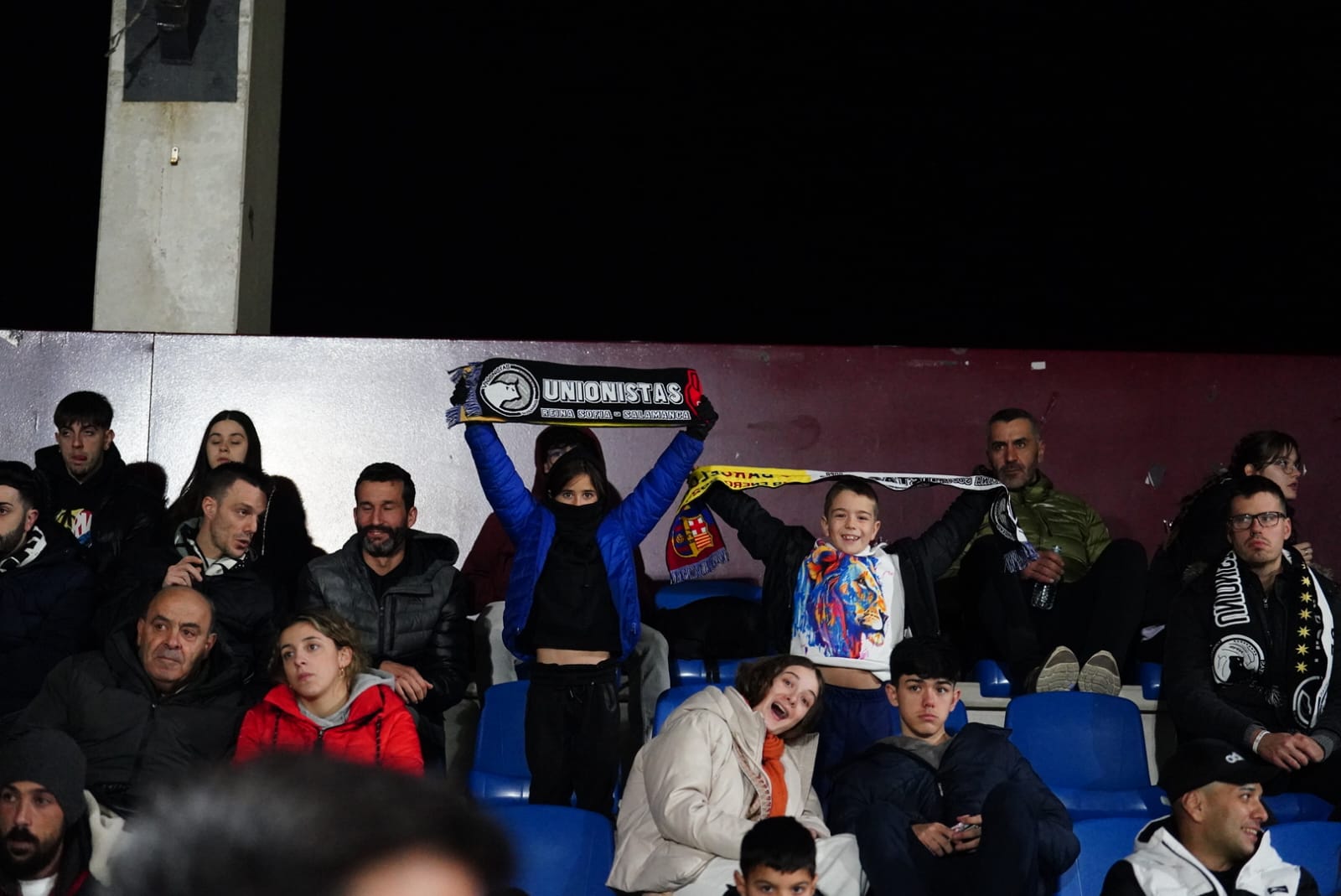 Búscate en la grada del Reina Sofía en el partido contra el Rayo Majadahonda