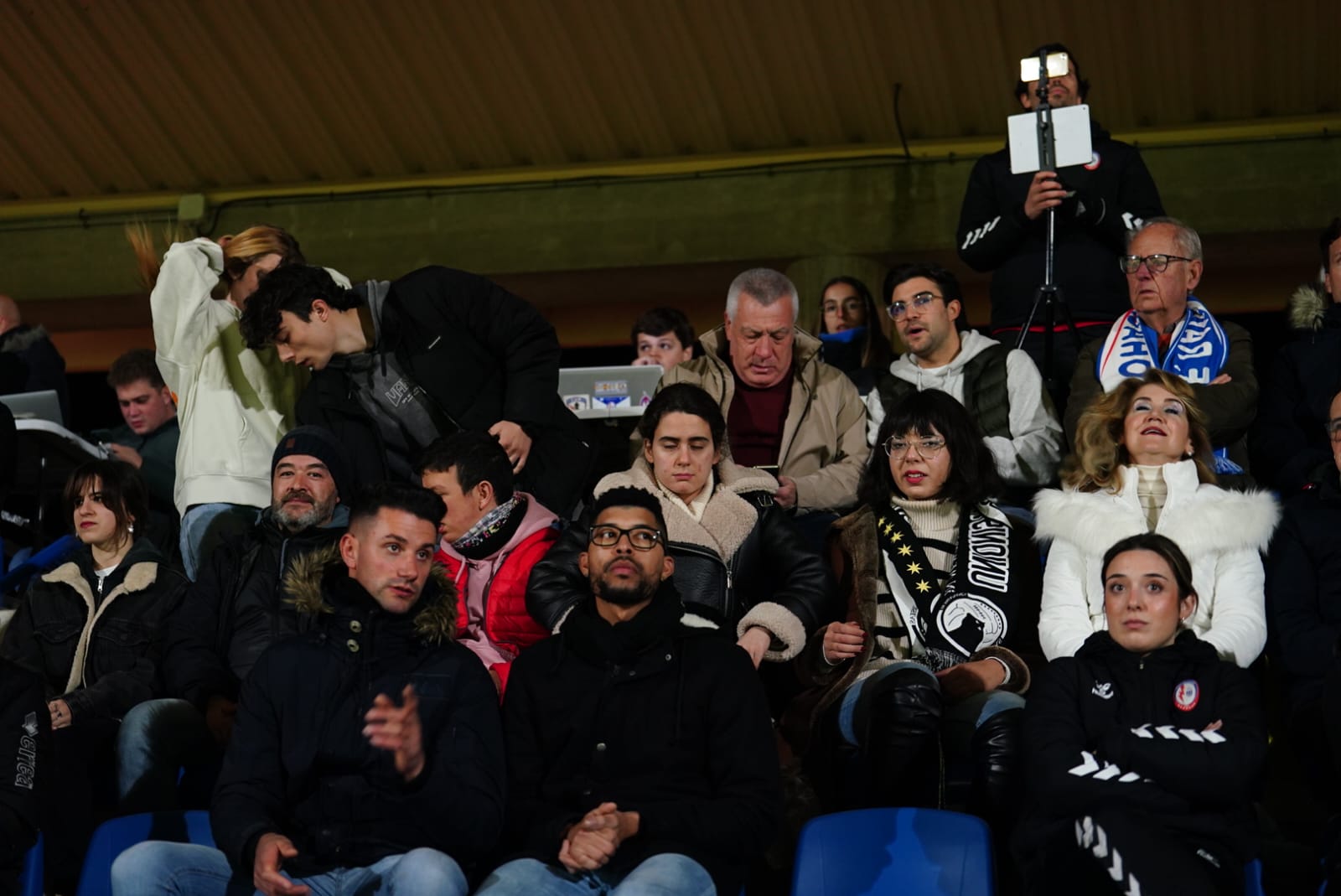 Búscate en la grada del Reina Sofía en el partido contra el Rayo Majadahonda