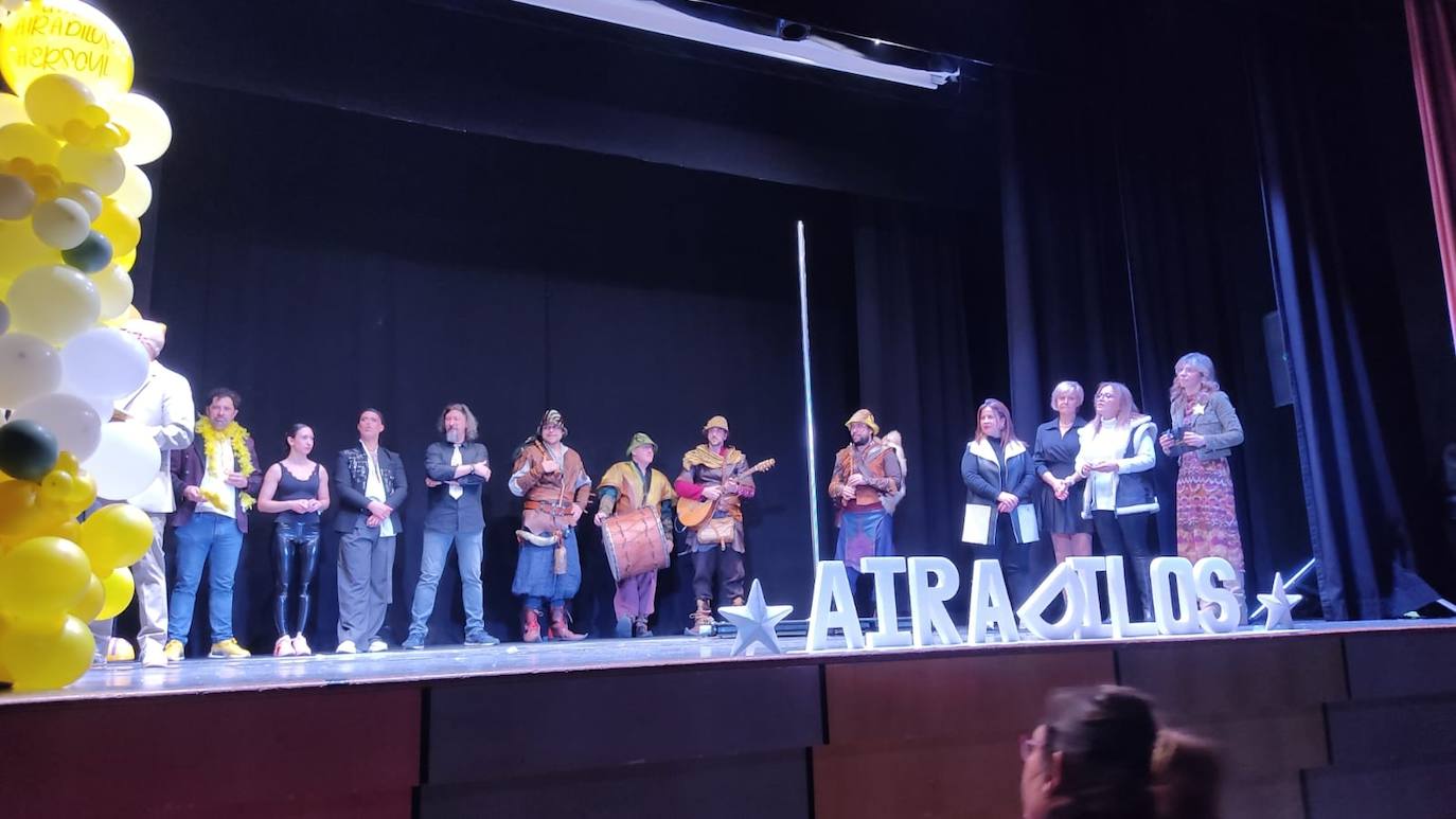 Lleno del teatro de Peñaranda para apoyar a la asociación Aerscyl