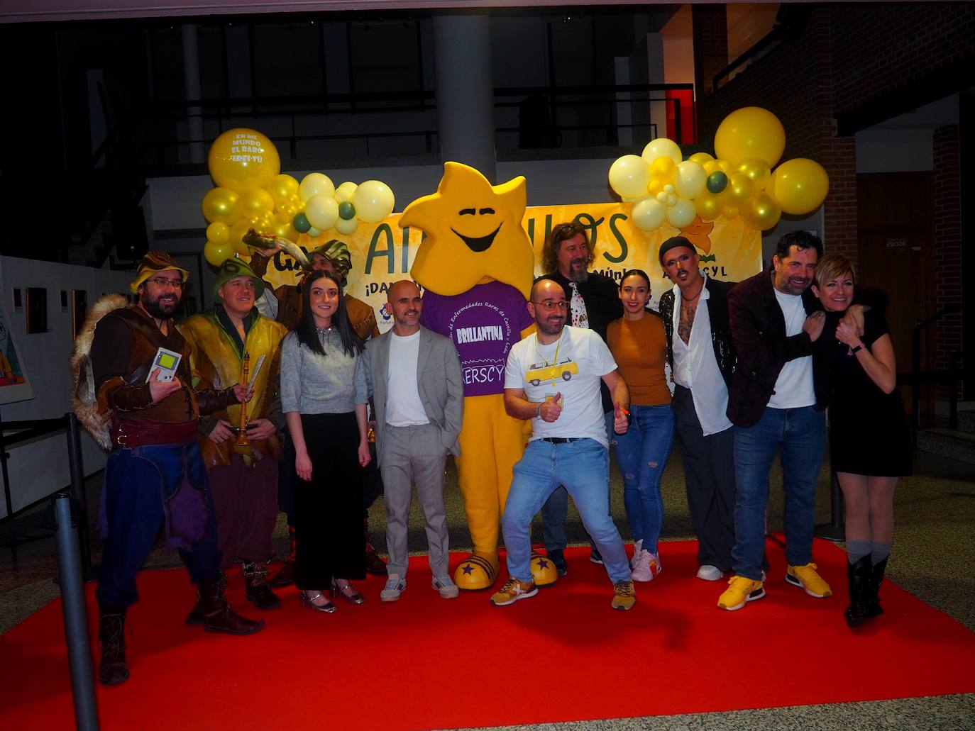 Lleno del teatro de Peñaranda para apoyar a la asociación Aerscyl