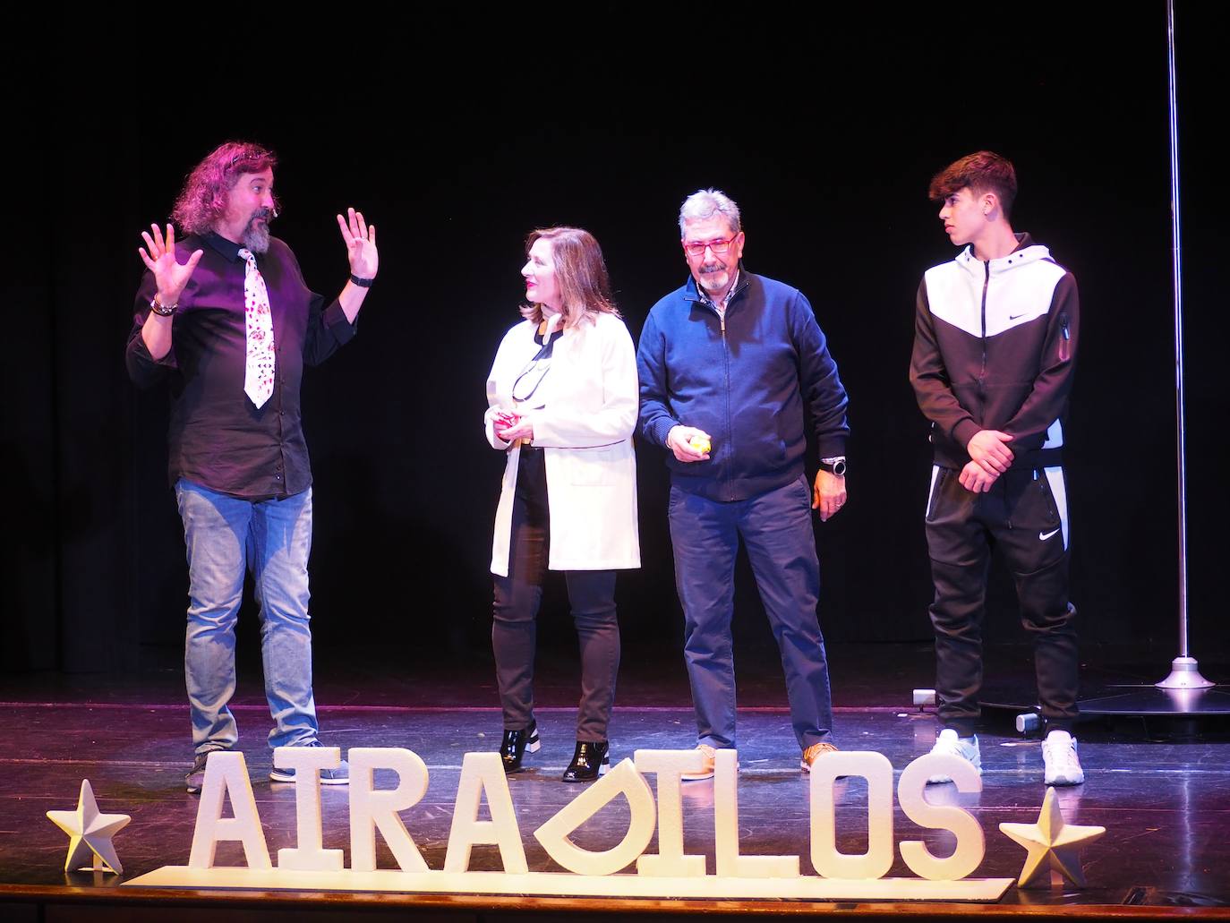 Lleno del teatro de Peñaranda para apoyar a la asociación Aerscyl