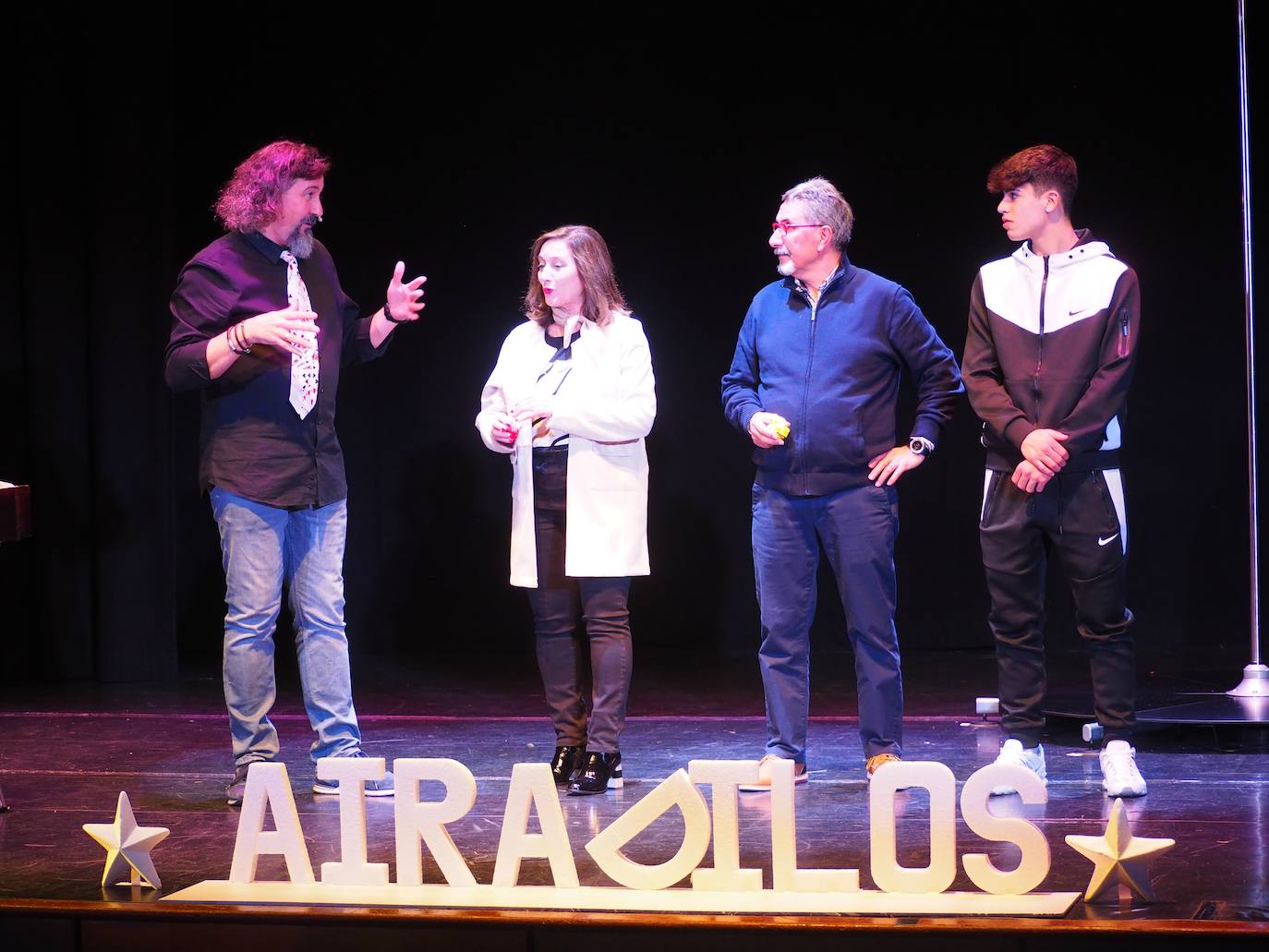 Lleno del teatro de Peñaranda para apoyar a la asociación Aerscyl