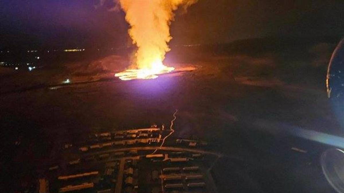 Así es la nueva erupción de un volcán que atemoriza a Islandia