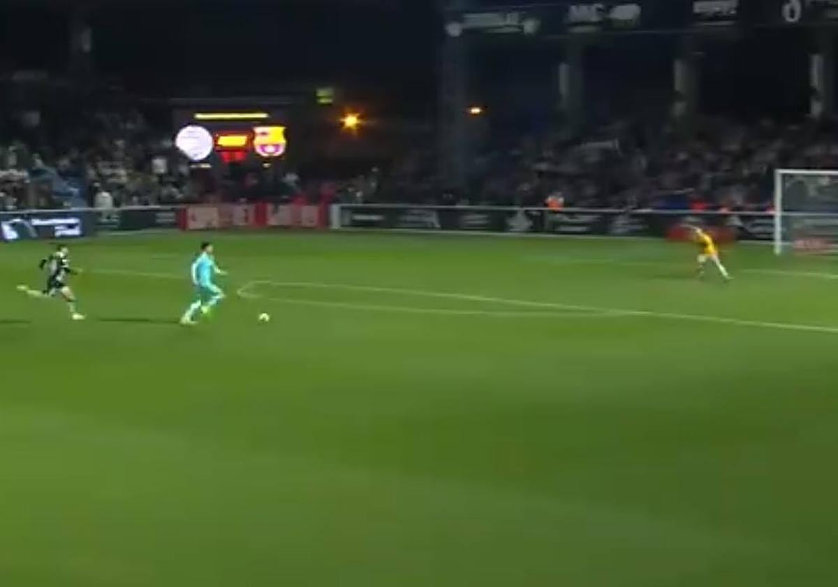 Ferran Torres empató el partido tras un grave error defensivo de Unionistas