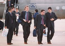 Xavi Hernández a su llegada a Matacán junto a Luis Enrique y Arnau.