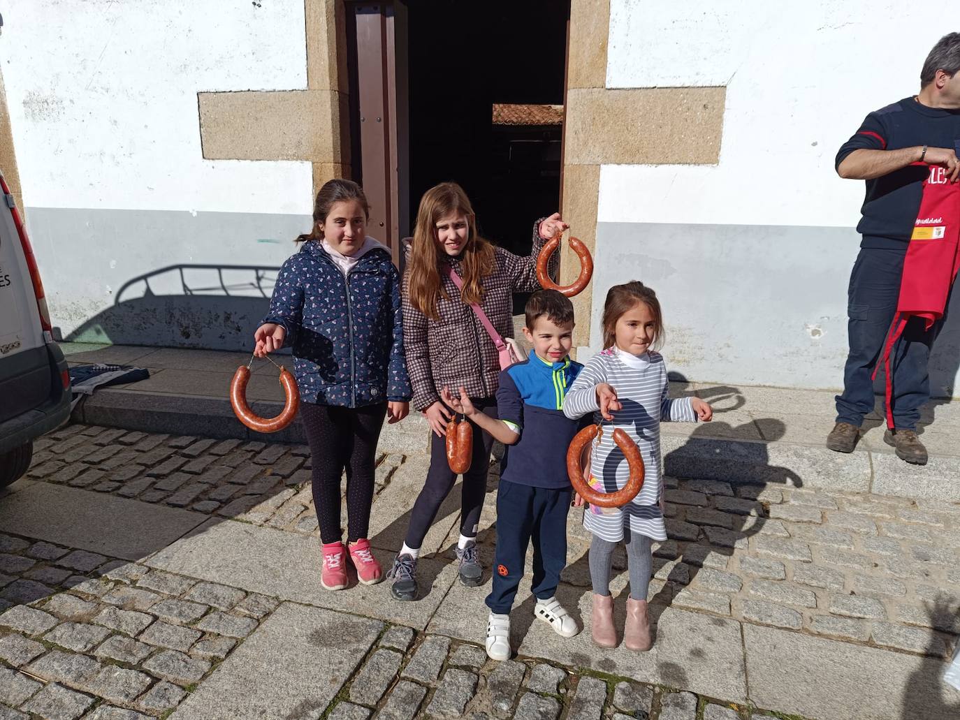 Lumbrales celebra una popular Fiesta de la Matanza Tradicional
