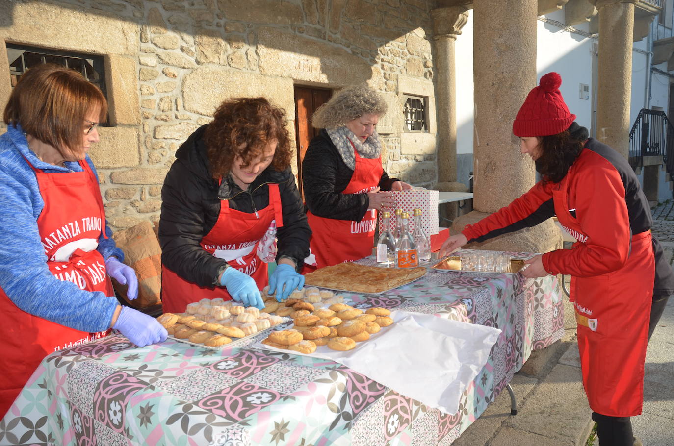 Lumbrales celebra una popular Fiesta de la Matanza Tradicional