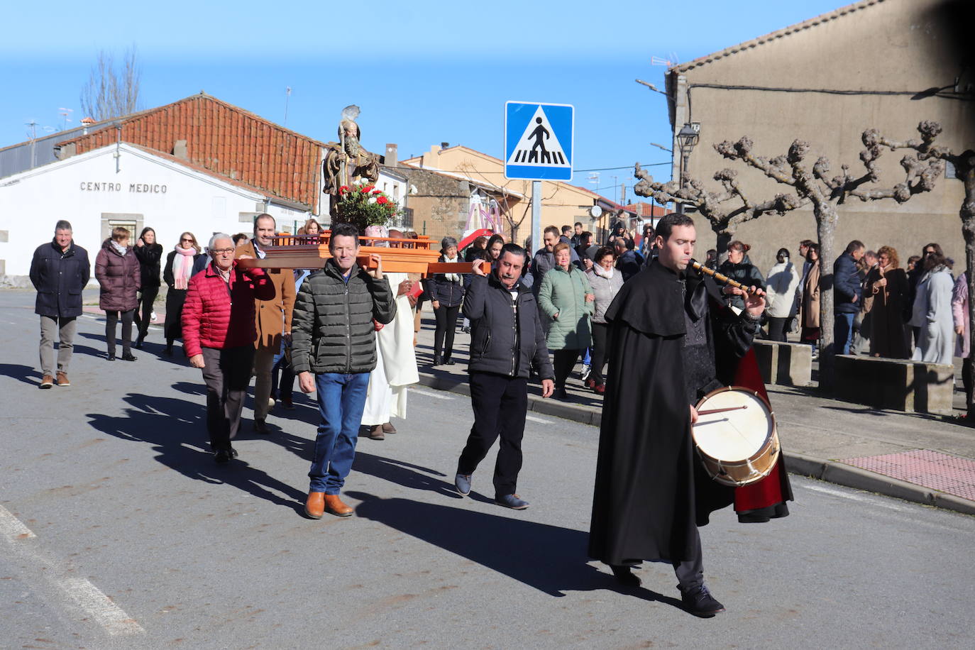 Peromingo no falta a su cita con la fiesta de San Antón