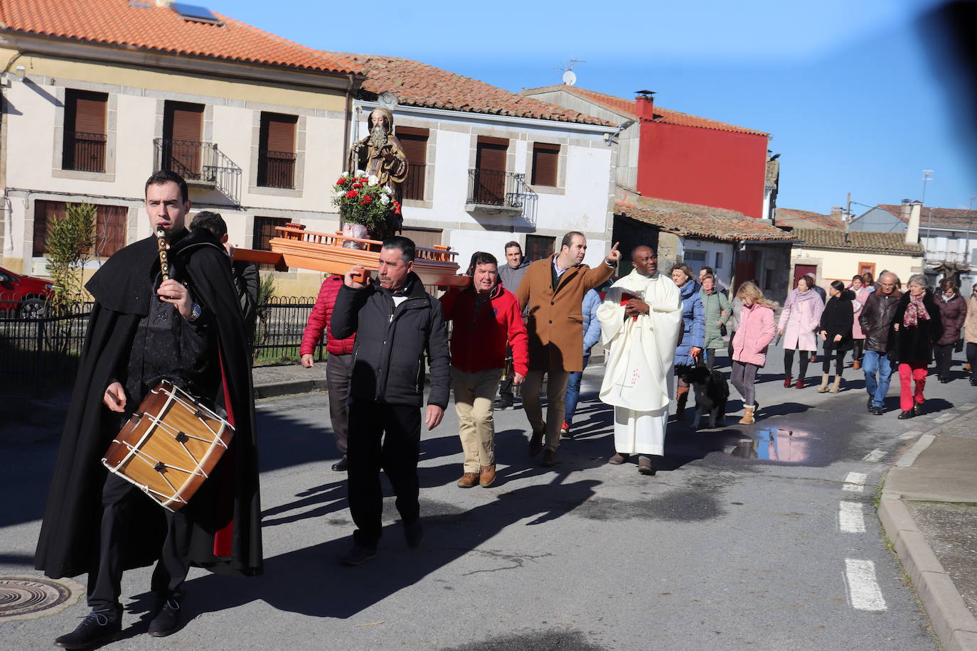 Peromingo no falta a su cita con la fiesta de San Antón