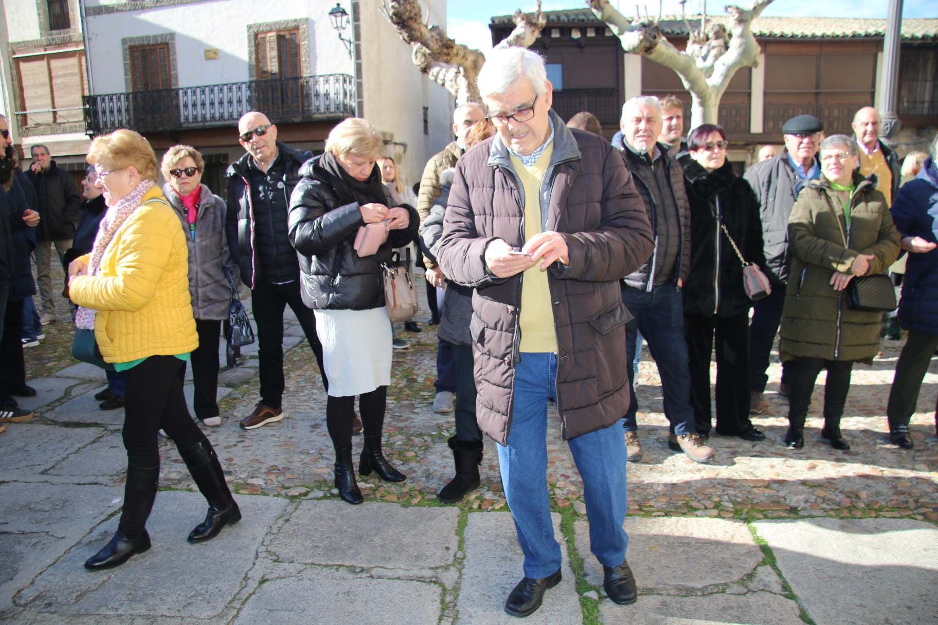 Ledesma, rendida a la tradición de San Antón y la subasta de lotes «Más vale, más darán»