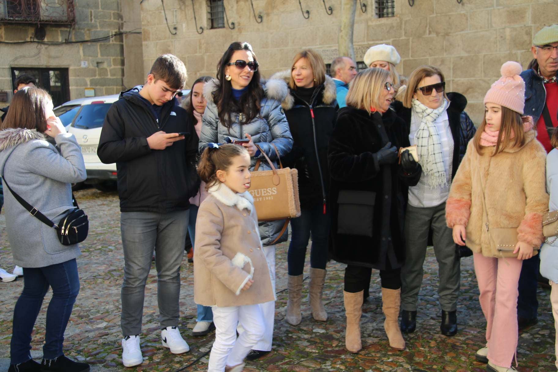 Ledesma, rendida a la tradición de San Antón y la subasta de lotes «Más vale, más darán»