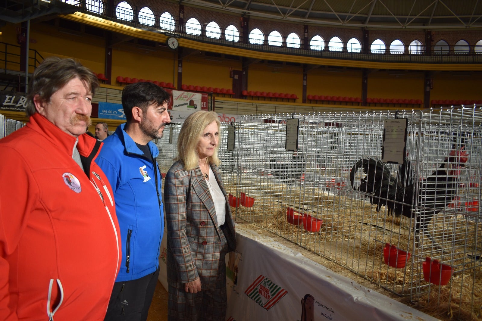 La Feria Avícola de Alba de Tormes reúne a 1.050 animales hasta el domingo