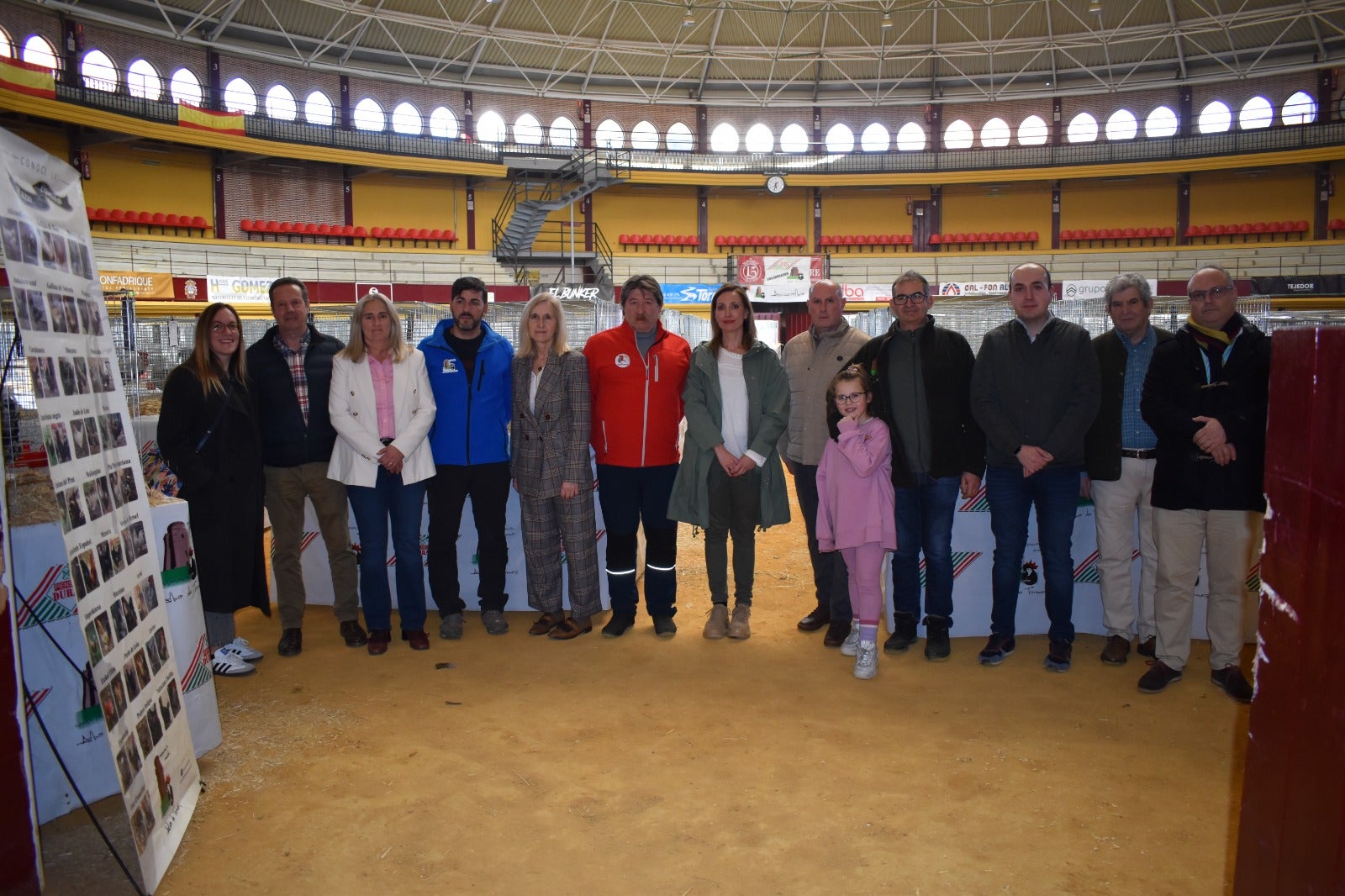 La Feria Avícola de Alba de Tormes reúne a 1.050 animales hasta el domingo