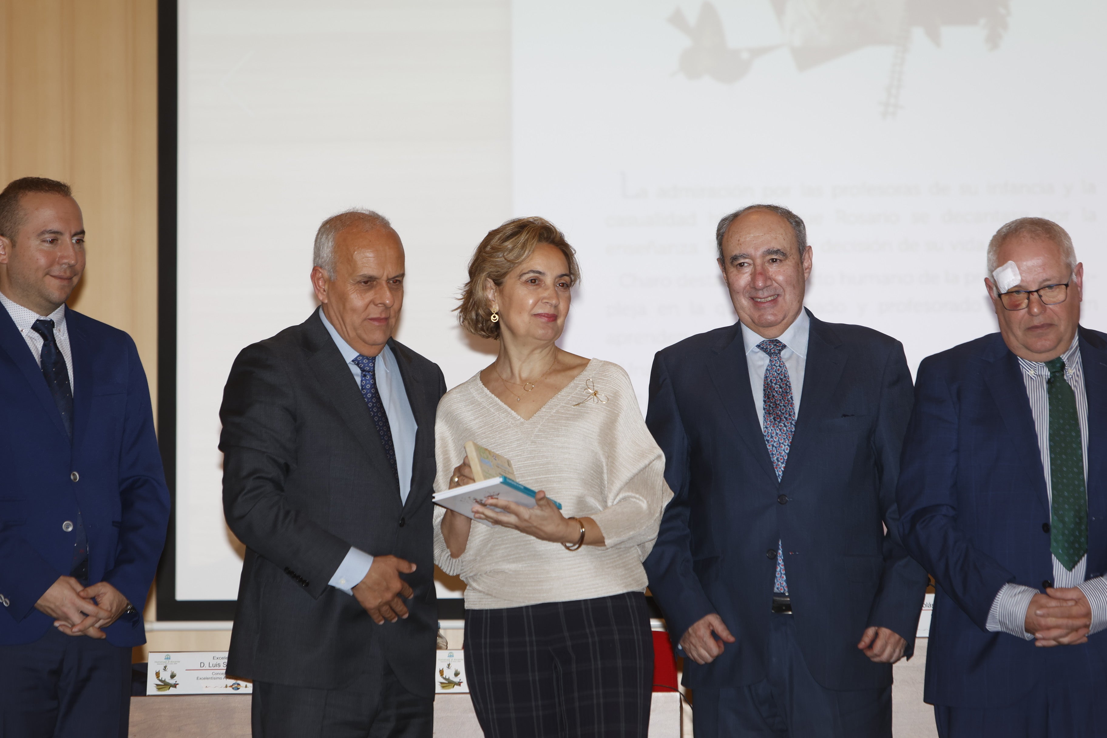 Homenaje sentido de ANPE a 25 docentes con la esperanza puesta en el futuro