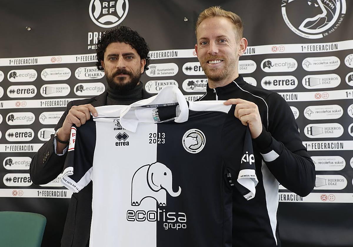 Rubén Andrés y Nieto en el acto de presentación del extremo balear como jugador de Unionistas.