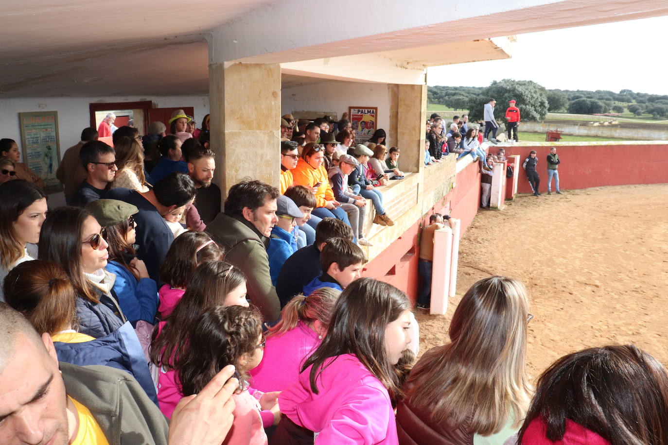 Valero disfruta de la víspera de San Valerio en una animada jornada de sabor campero y taurino