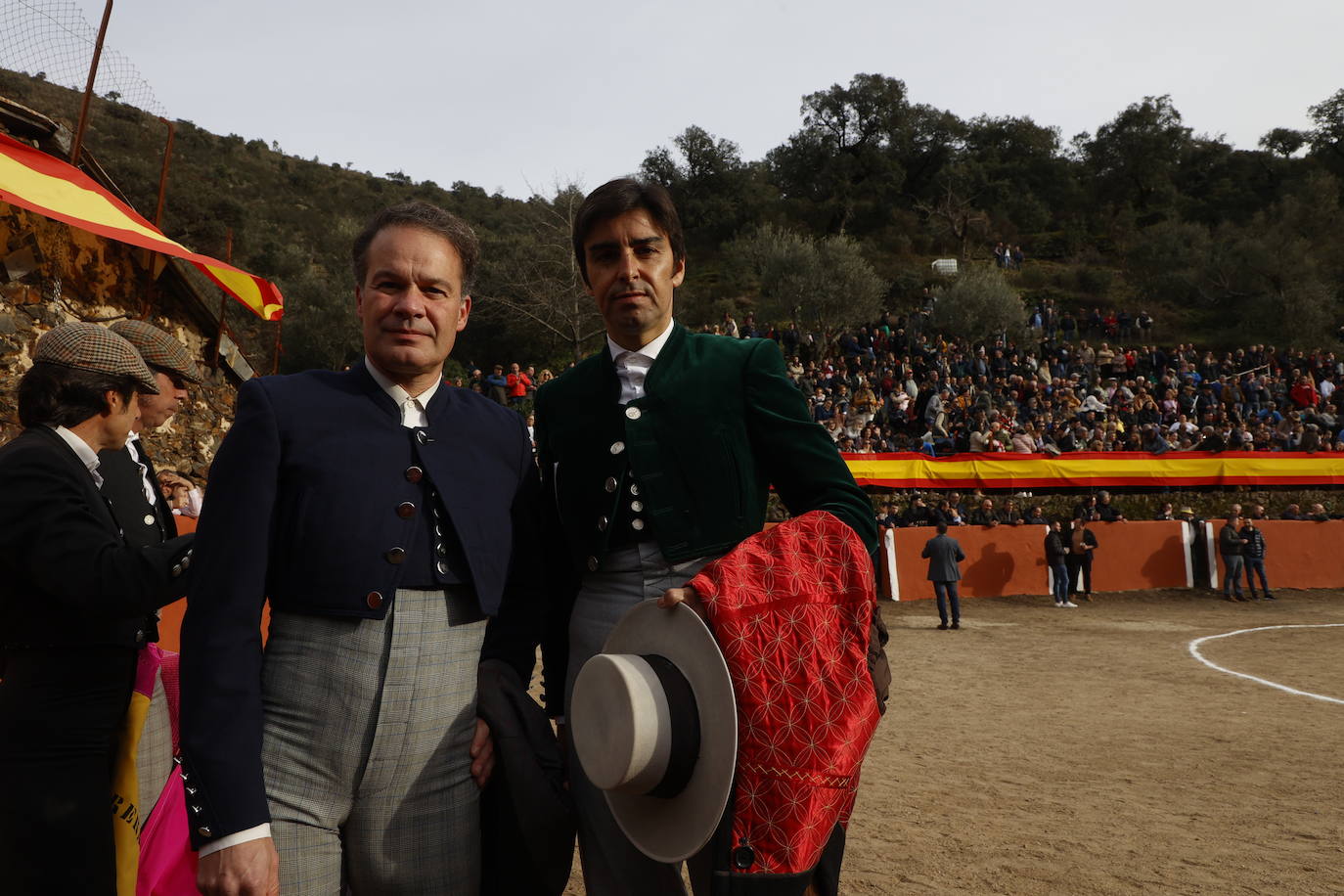 Con ganas de toros en el estreno de la temporada en Valero