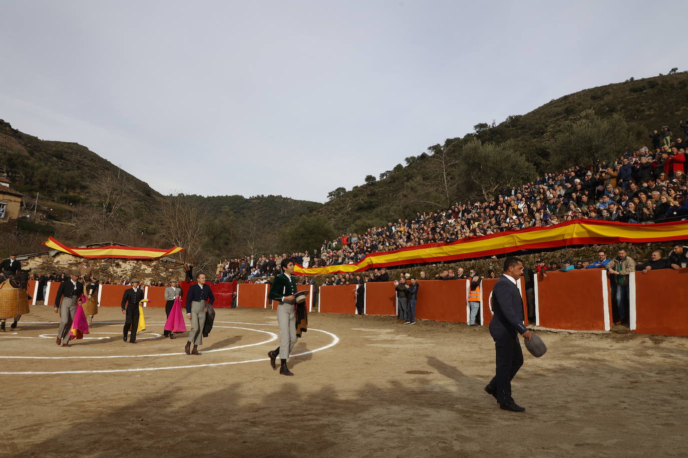 Con ganas de toros en el estreno de la temporada en Valero