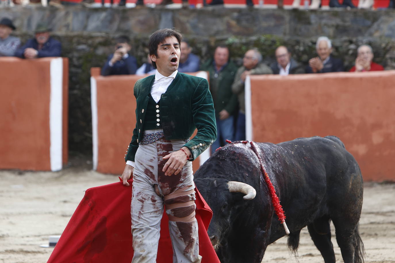 Con ganas de toros en el estreno de la temporada en Valero