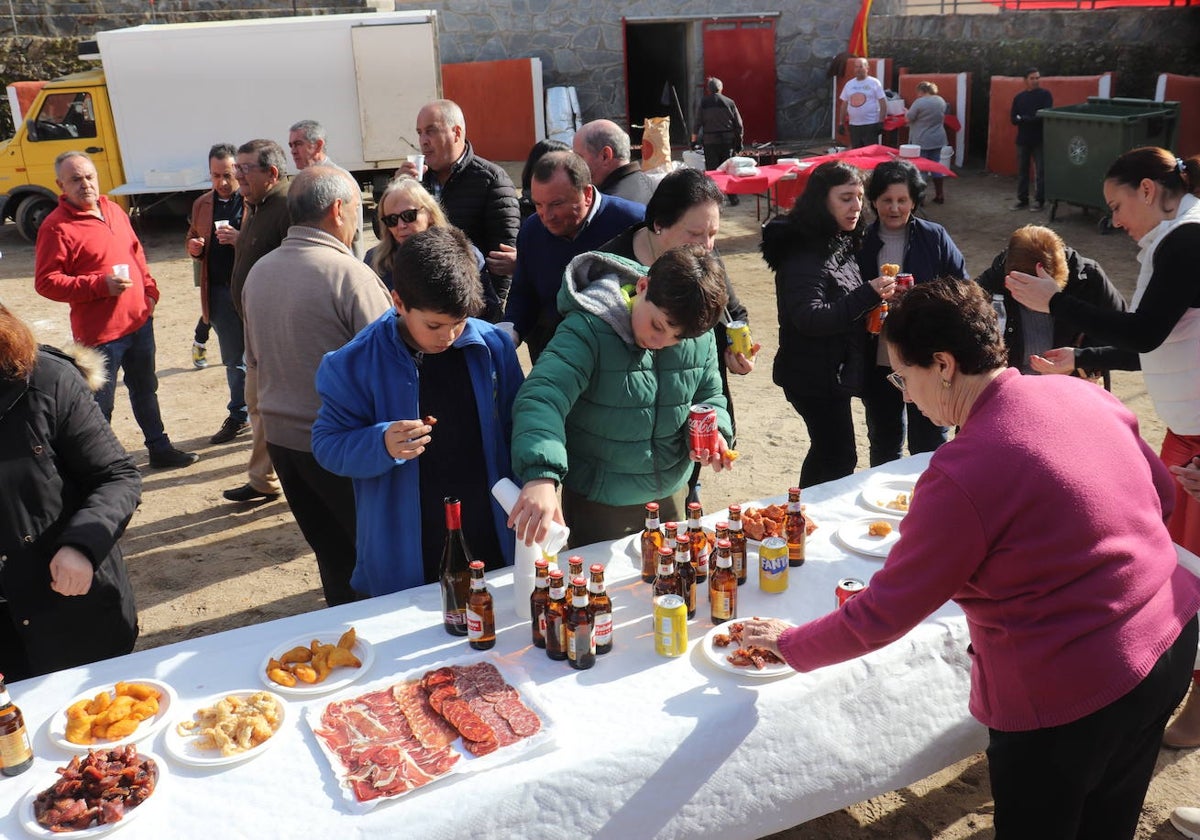 San Valero cede el paso a Las Candelas en las fiestas de Valero