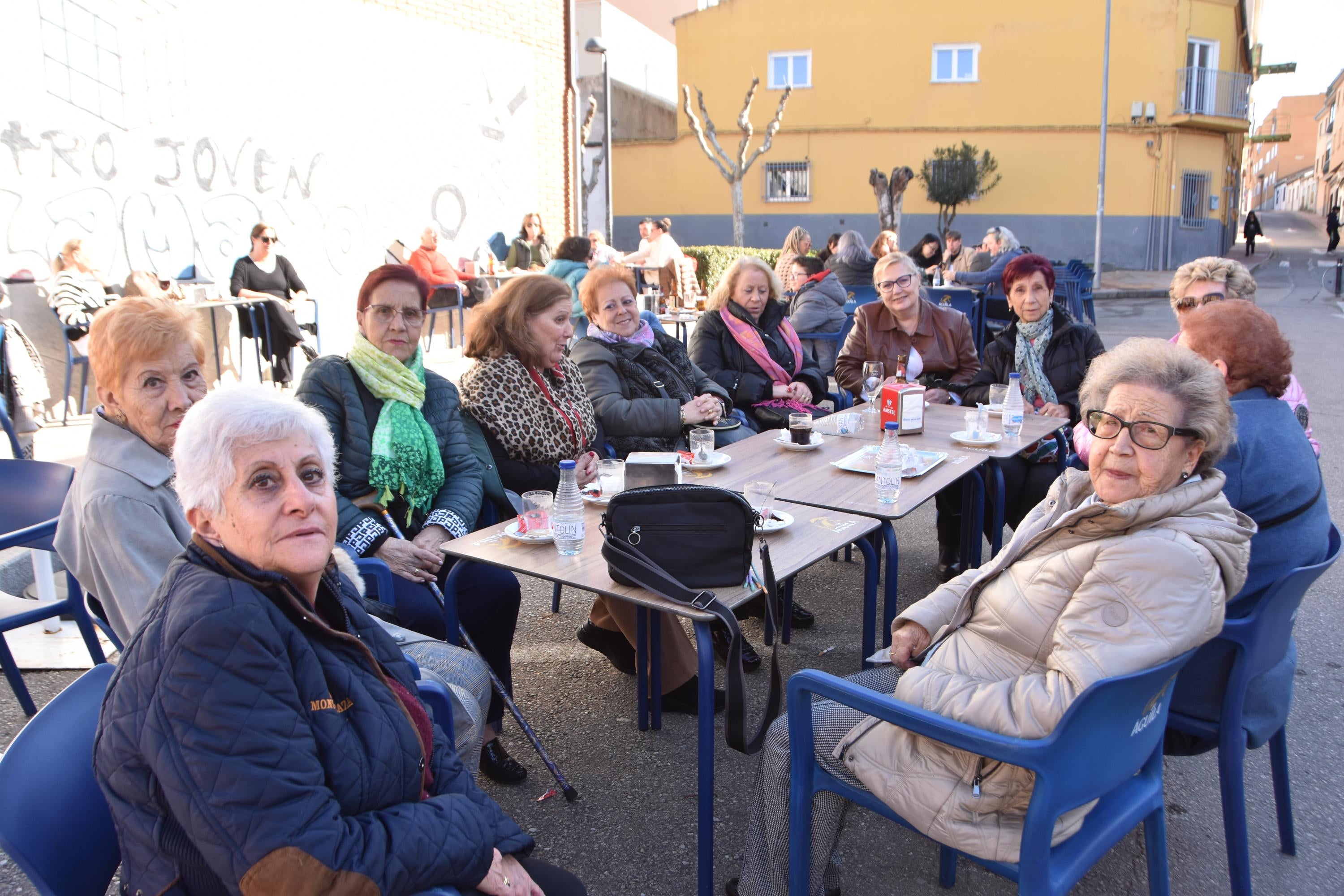 Villamayor disfruta al sol de 500 kilos de chichas