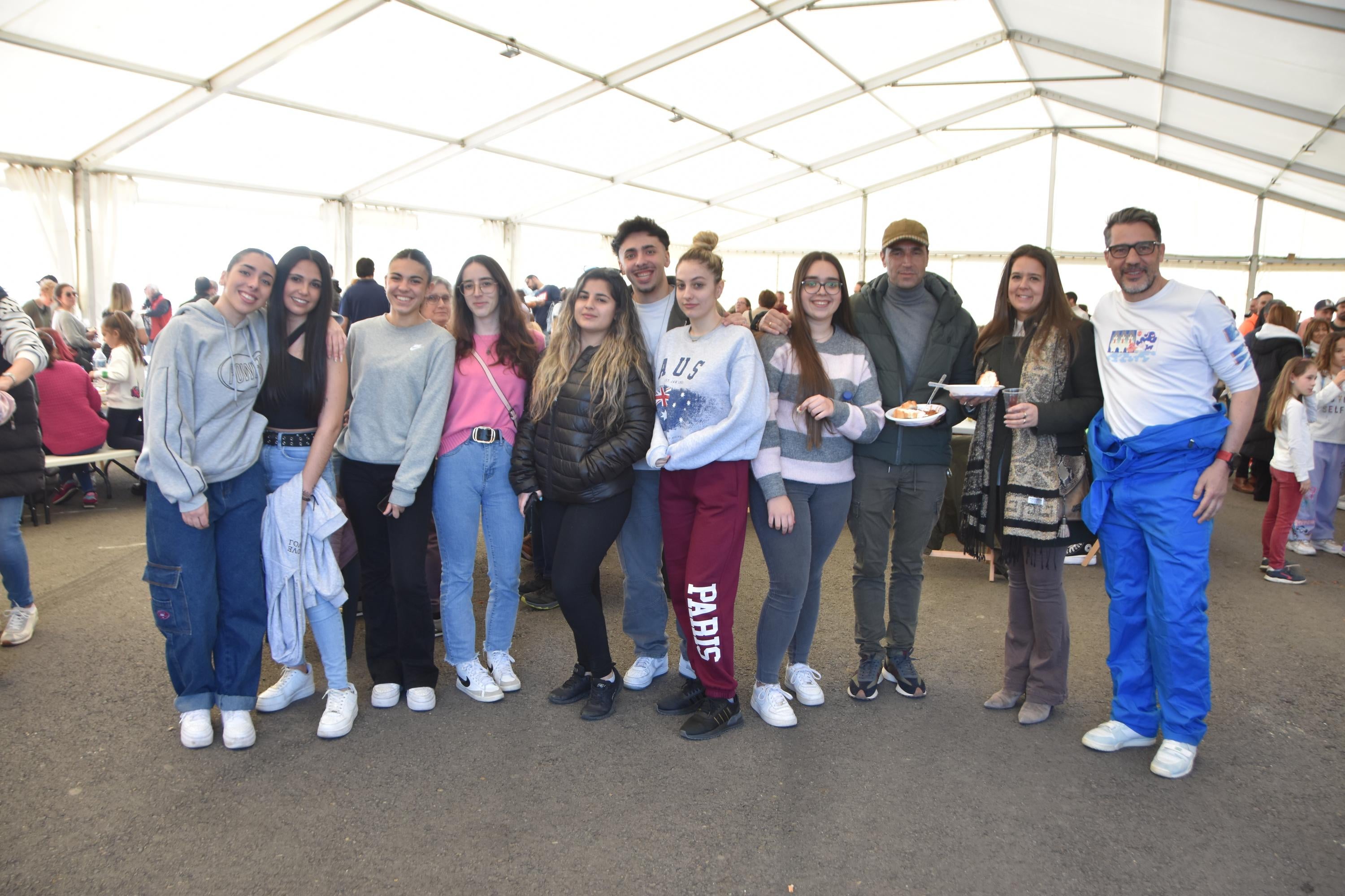Villamayor disfruta al sol de 500 kilos de chichas