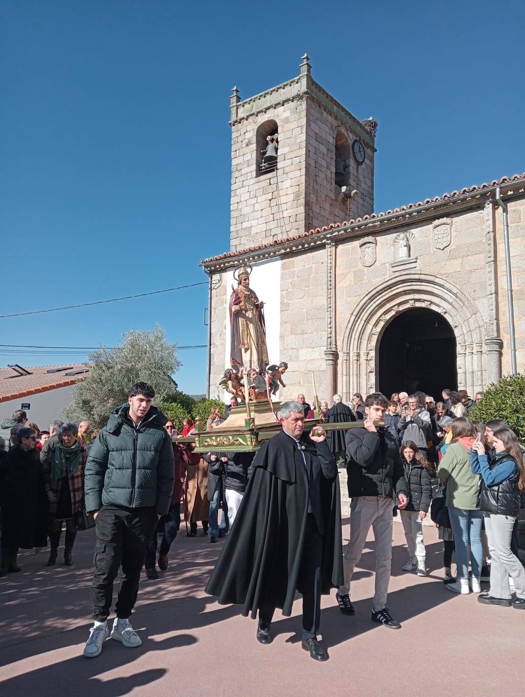 Fuentes de Béjar rinde honores a San Blas