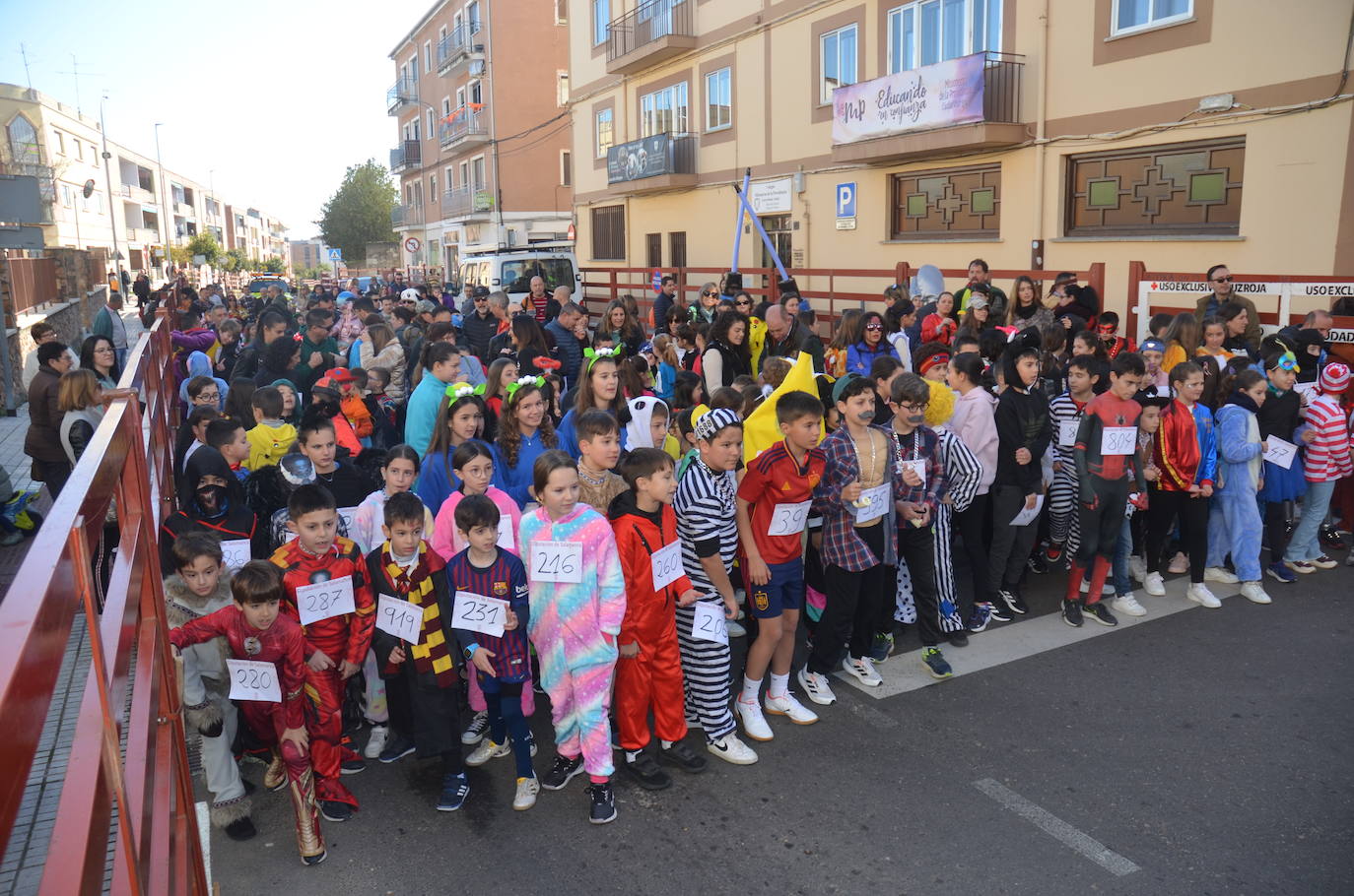 Más de 800 corredores calientan para las fiestas en el XII Cross del Carnaval