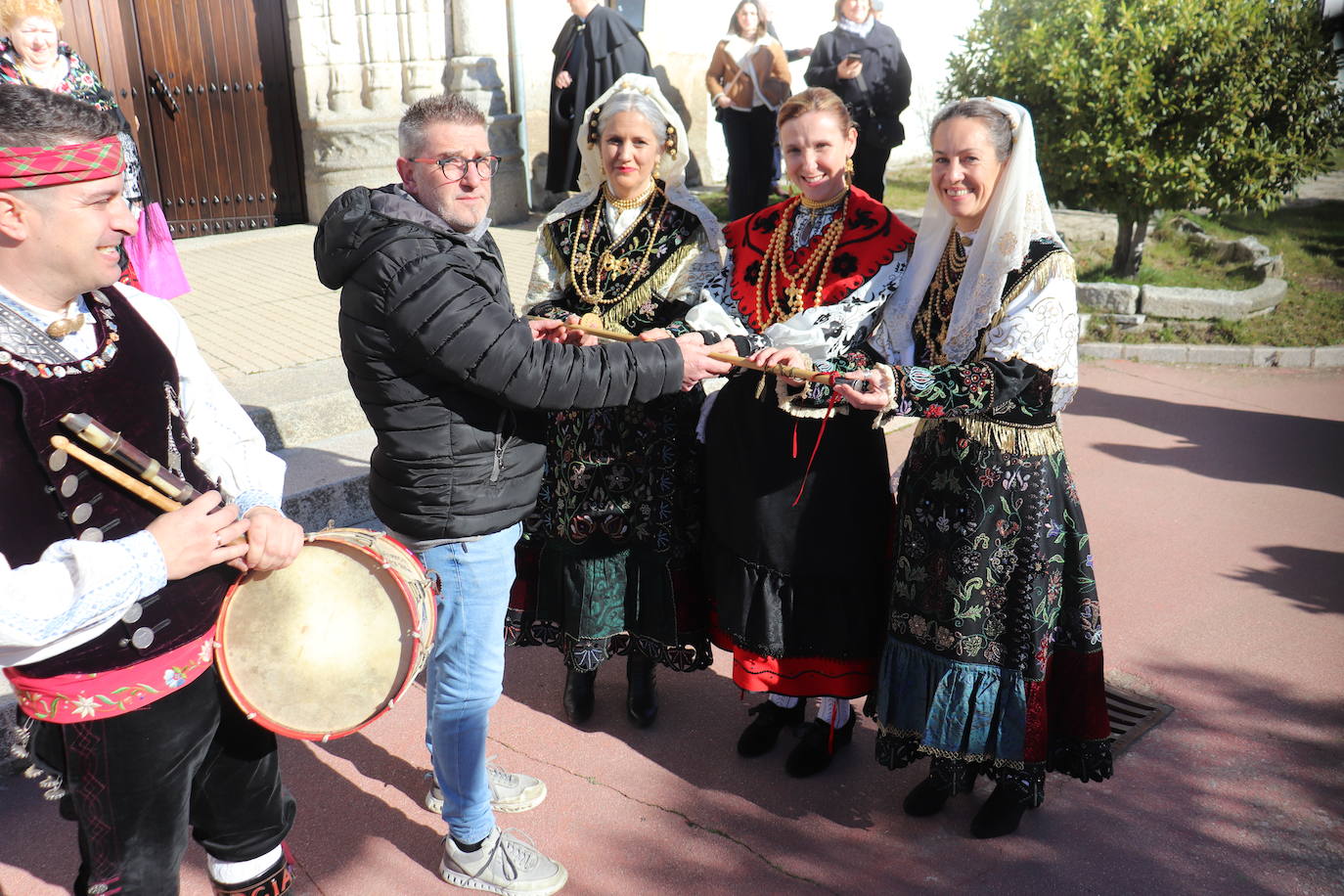 Fuentes de Béjar celebra Santa Águeda con el protagonismo de las mayordomas