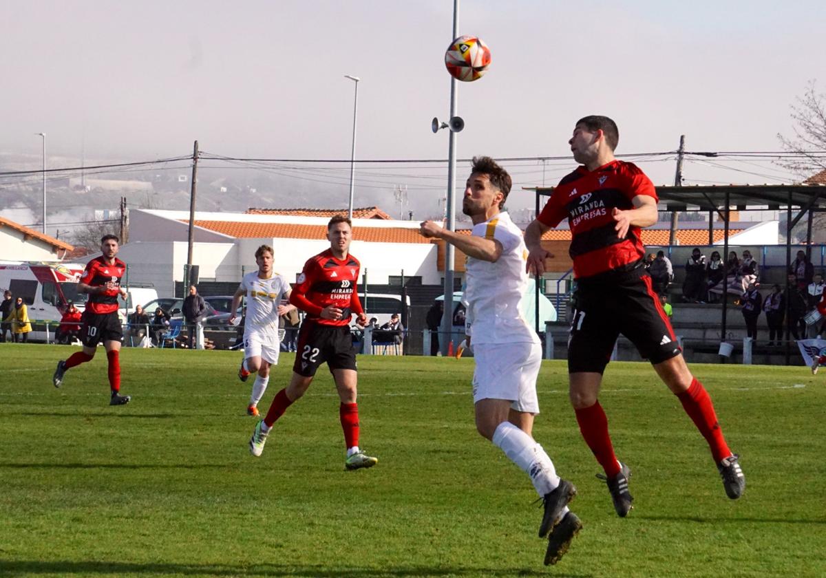 El Salamanca no pudo pasar del empate ante el Mirandés B.