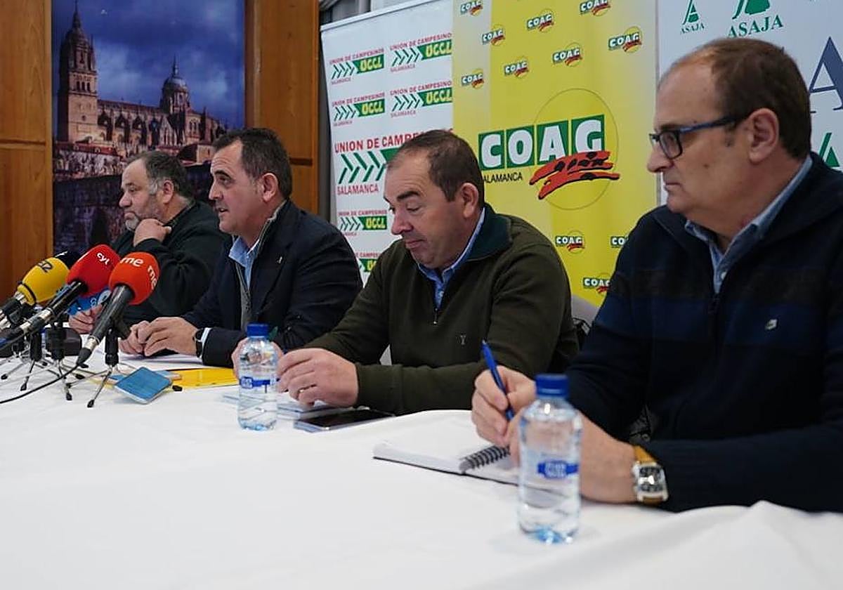 Las organizaciones agrarias avisan: «No iremos a pasear los tractores»