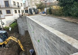 El avance de las obras del muro del Espolón, que permitirán ver la antigua muralla medieval.