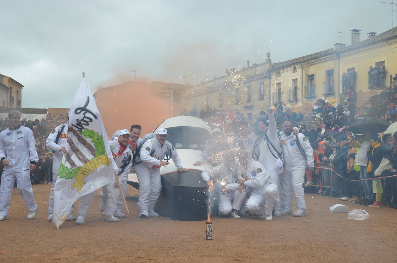 Disfraces y frenesí en el Sábado de Carnaval