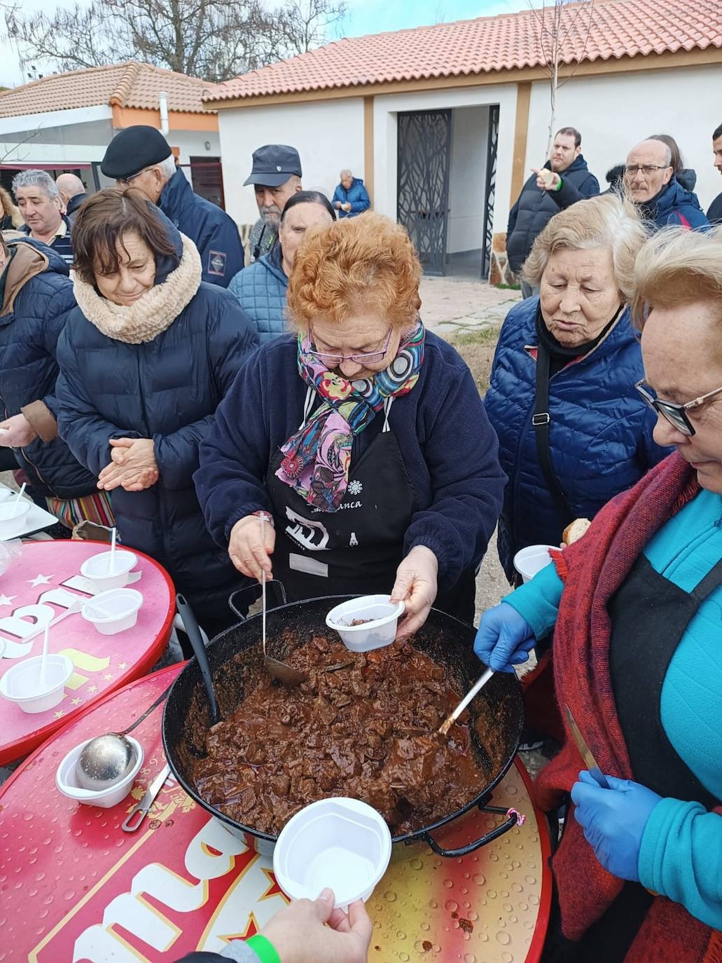 Degustaciones y demostraciones en la fiesta de la matanza de Rágama