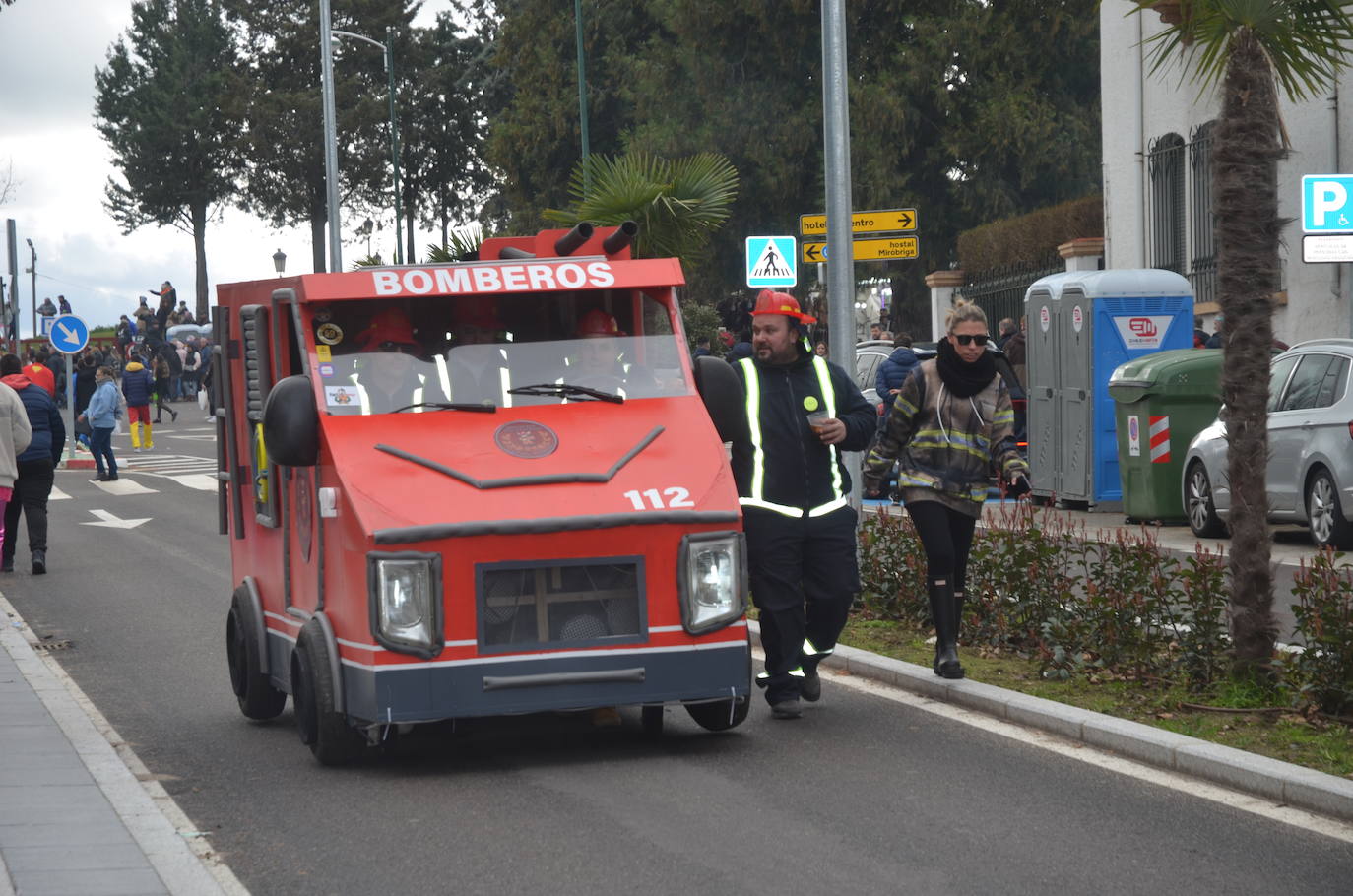 Disfraces y frenesí en el Sábado de Carnaval