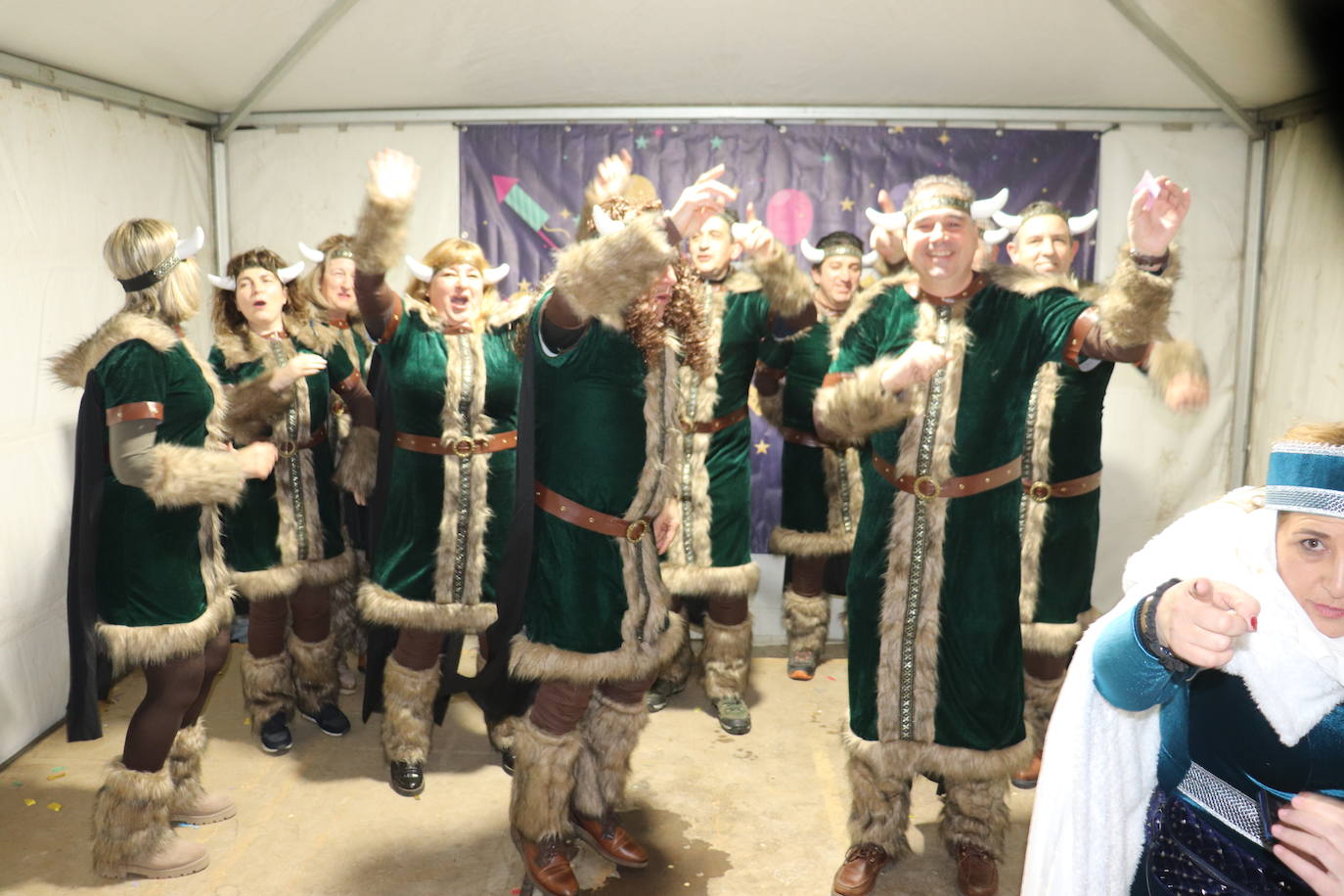 Guijuelo disfruta de una animada noche de Carnaval