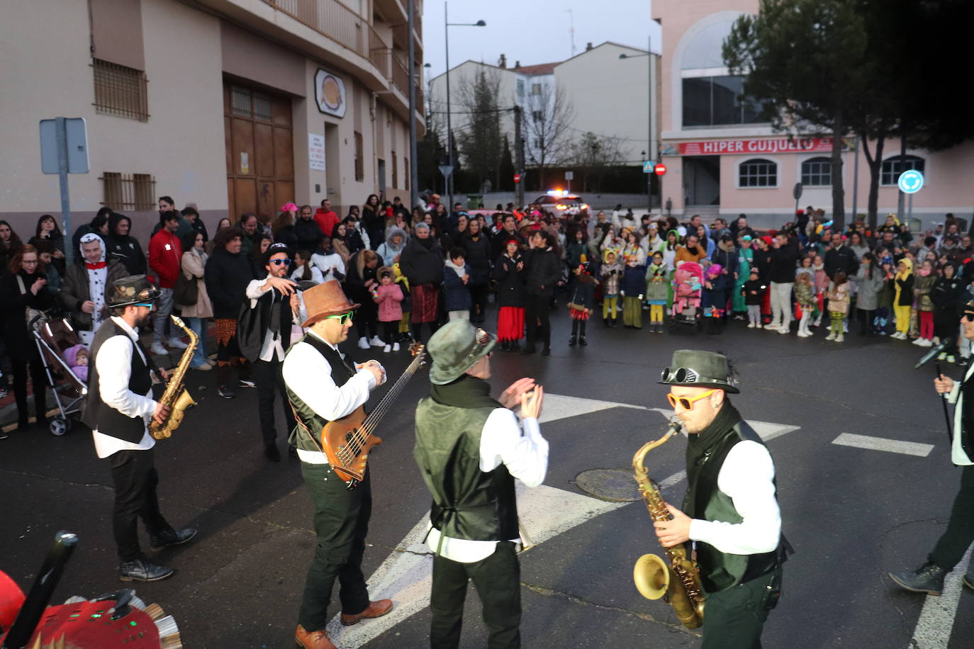 Las calles de Guijuelo se llenan de animación el Domingo de Carnaval